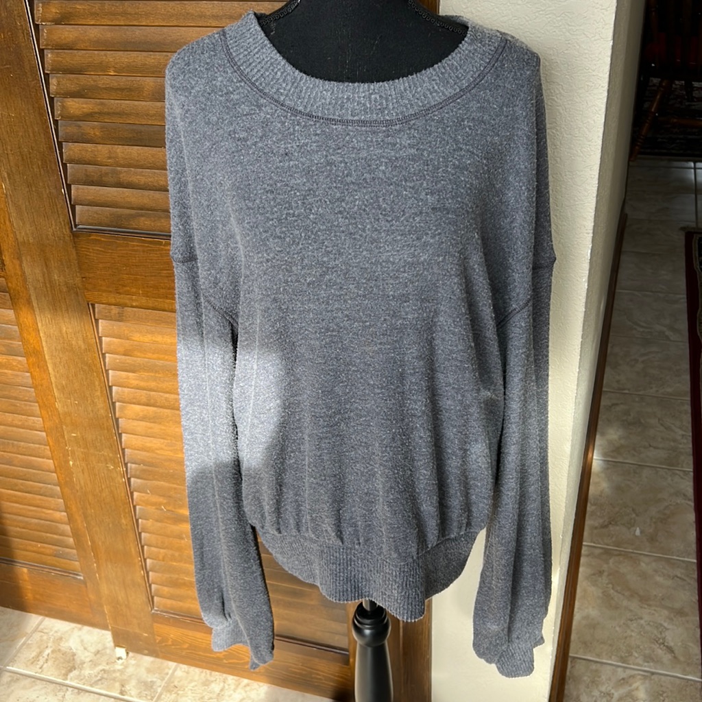 Free People Beach Sweater W/Cuffed Sleeves. Size M